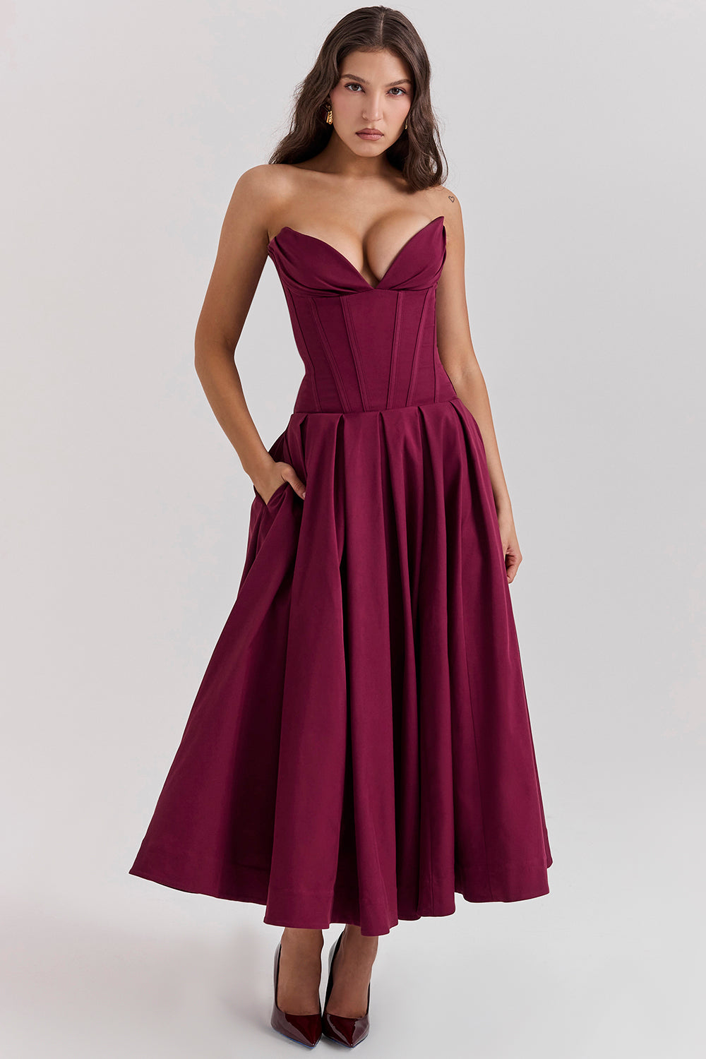 Lina Strapless Midi Dress ā Sweetheart Neckline